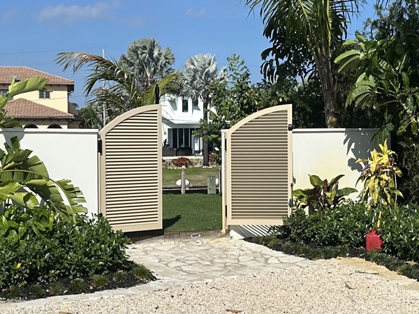 Aluminum Fence 48 - For a free estimate call 561.318.4788